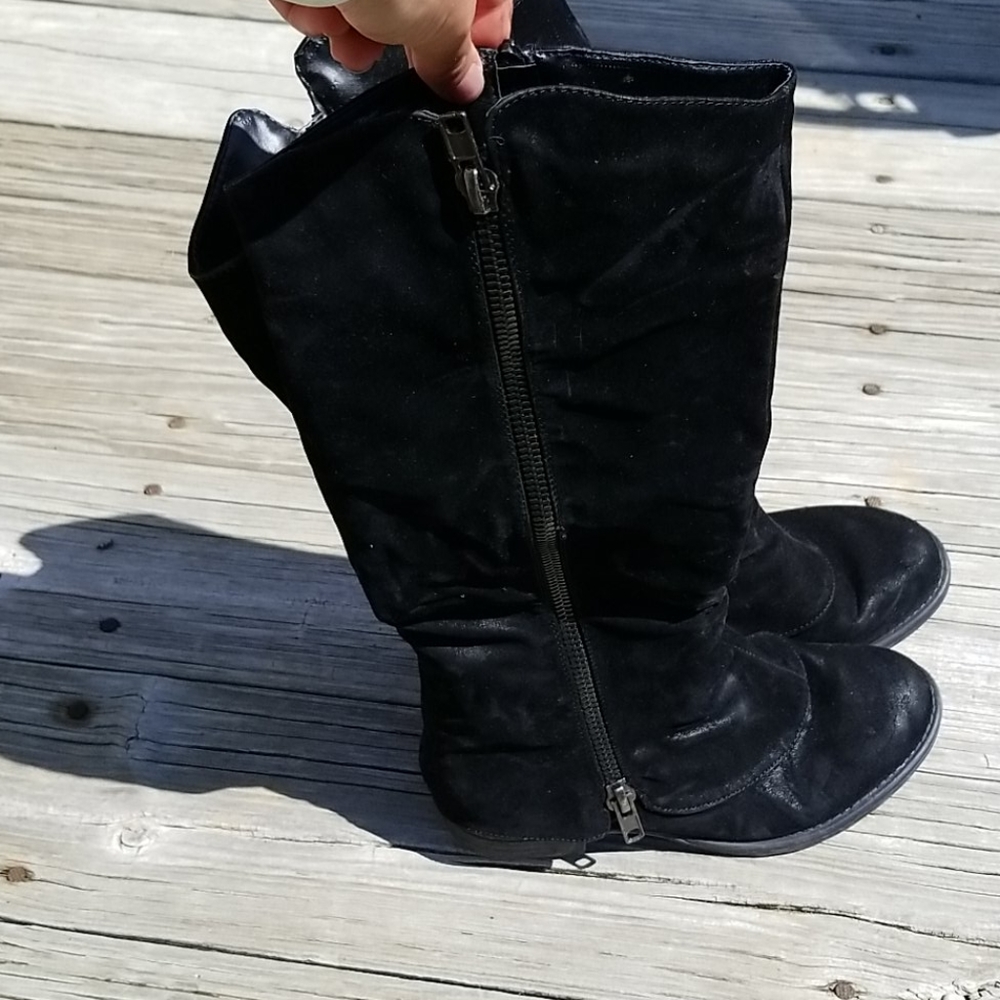 Black boots